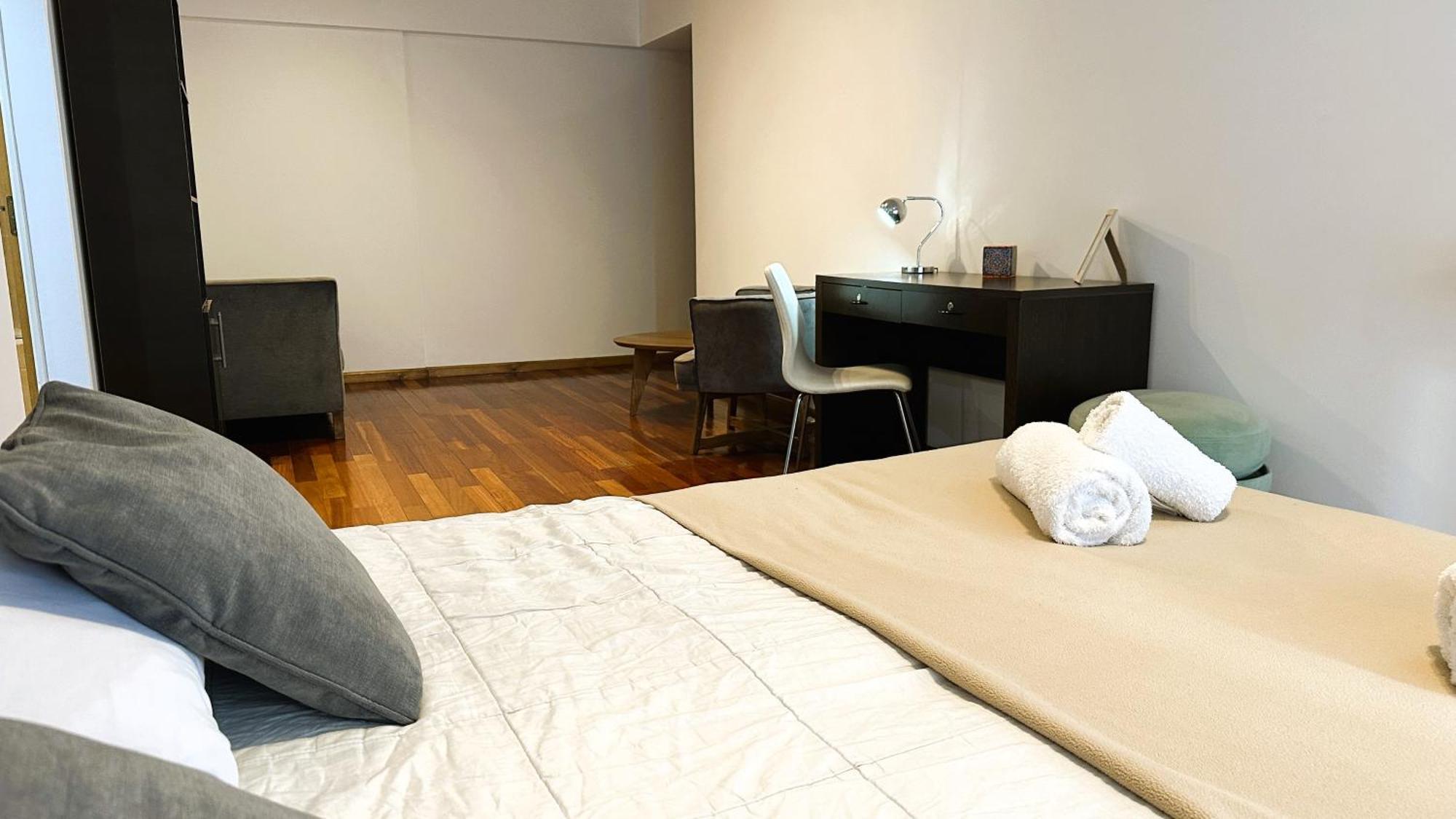 Comfortable And Spacious, Steps From Parque Heras *